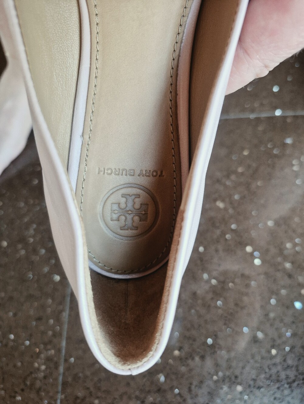 Tory Burch Blush Pink Leather Ballet Flats with Gold Logo - Picture 3 of 4